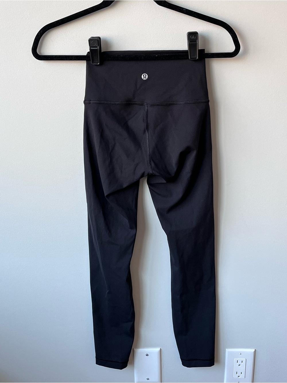 Lululemon Size 2 Black Full-On Luxtreme Wunder Under High-Rise Yoga Leggings 25” - Picture 5 of 7
